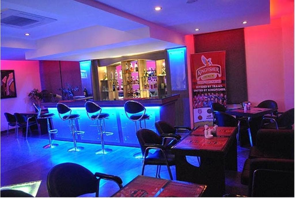 Treebo Trend Gk Conifer Hotel ดารัมซาลา ภายนอก รูปภาพ