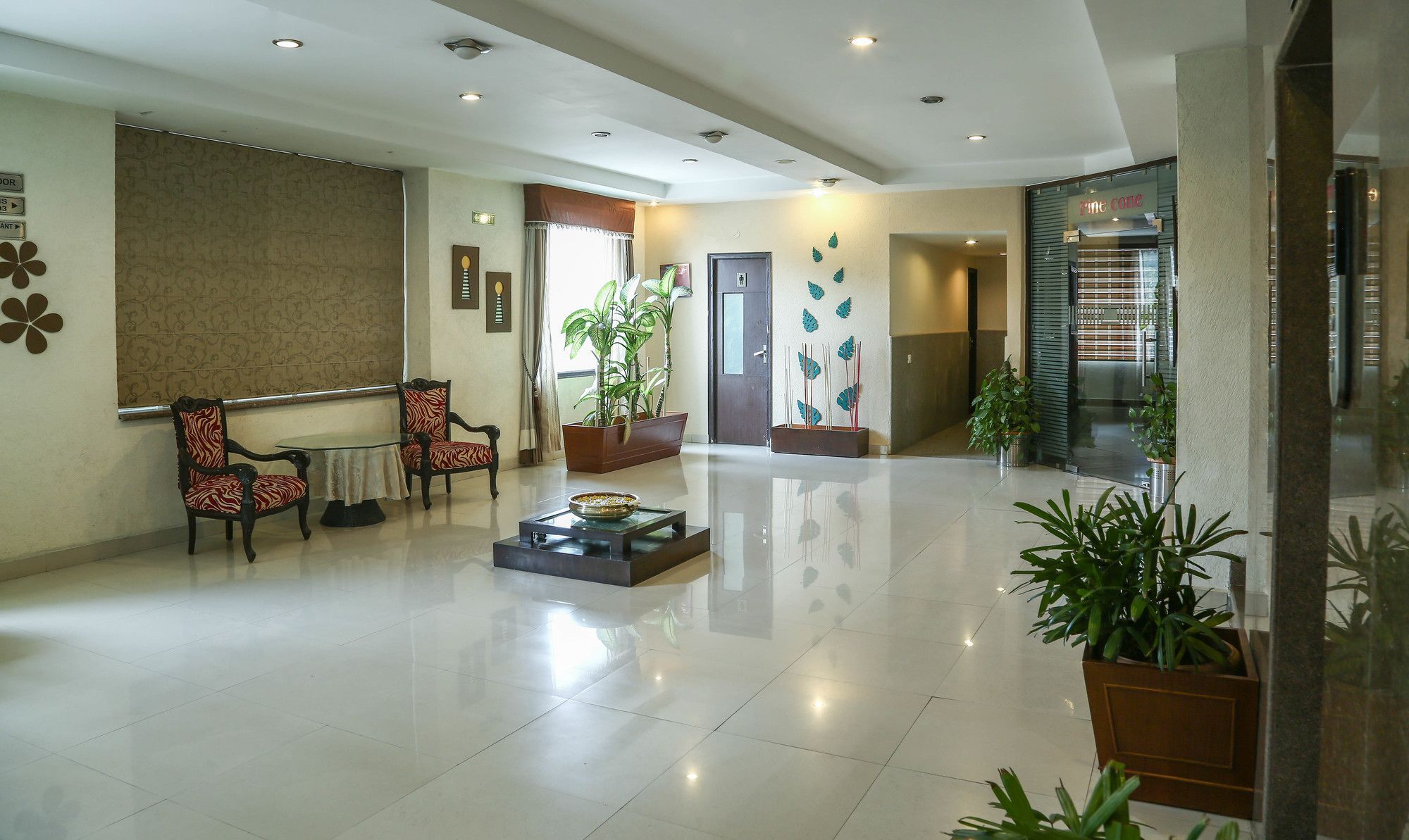 Treebo Trend Gk Conifer Hotel ดารัมซาลา ภายนอก รูปภาพ