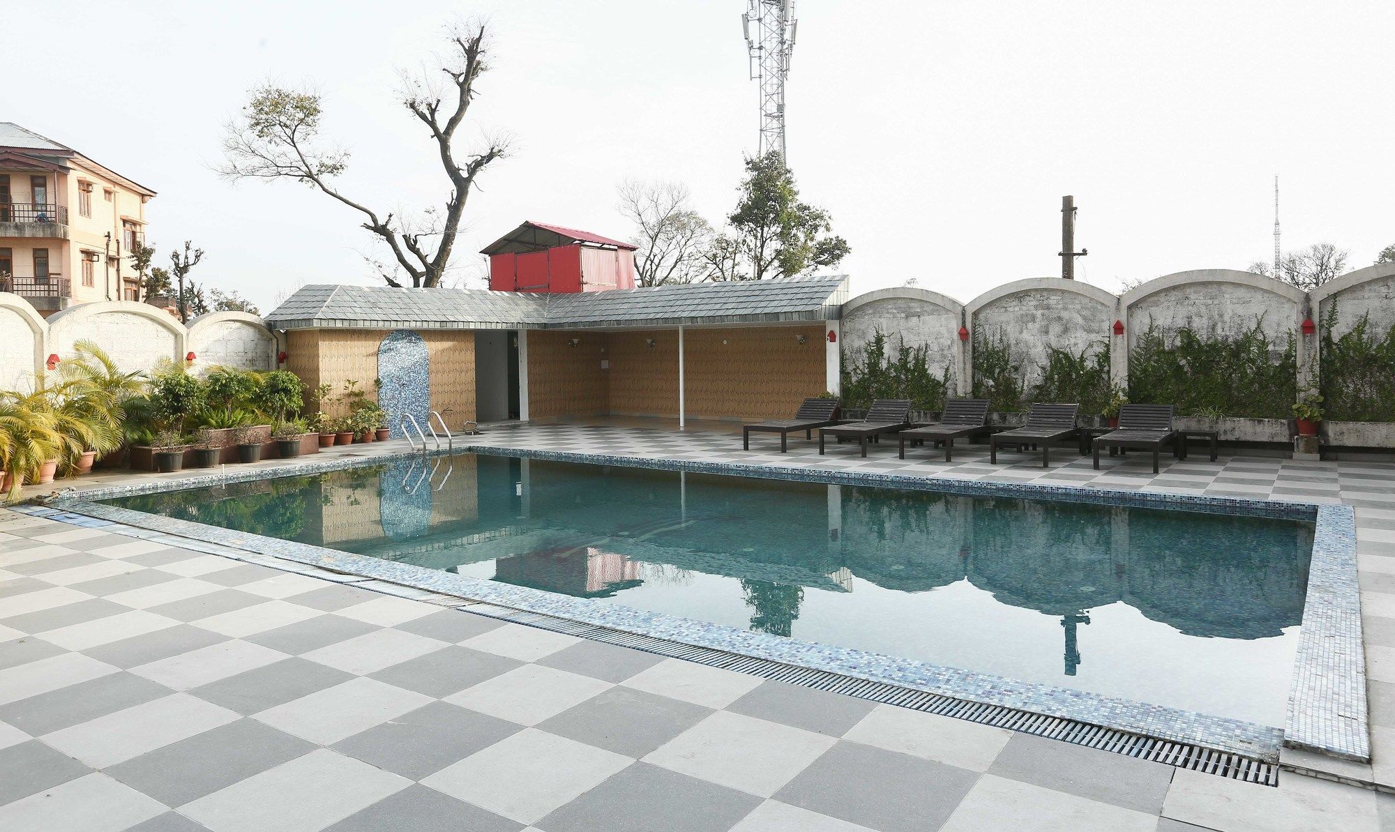 Treebo Trend Gk Conifer Hotel ดารัมซาลา ภายนอก รูปภาพ
